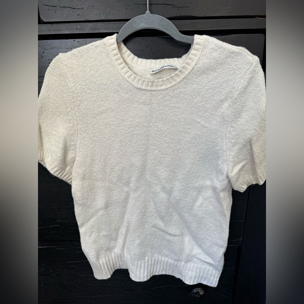 Abercrombie sweater tee